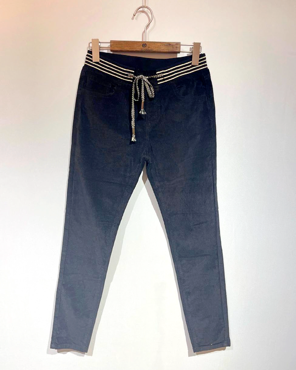 Maison Onado Venice Jogger - Black
