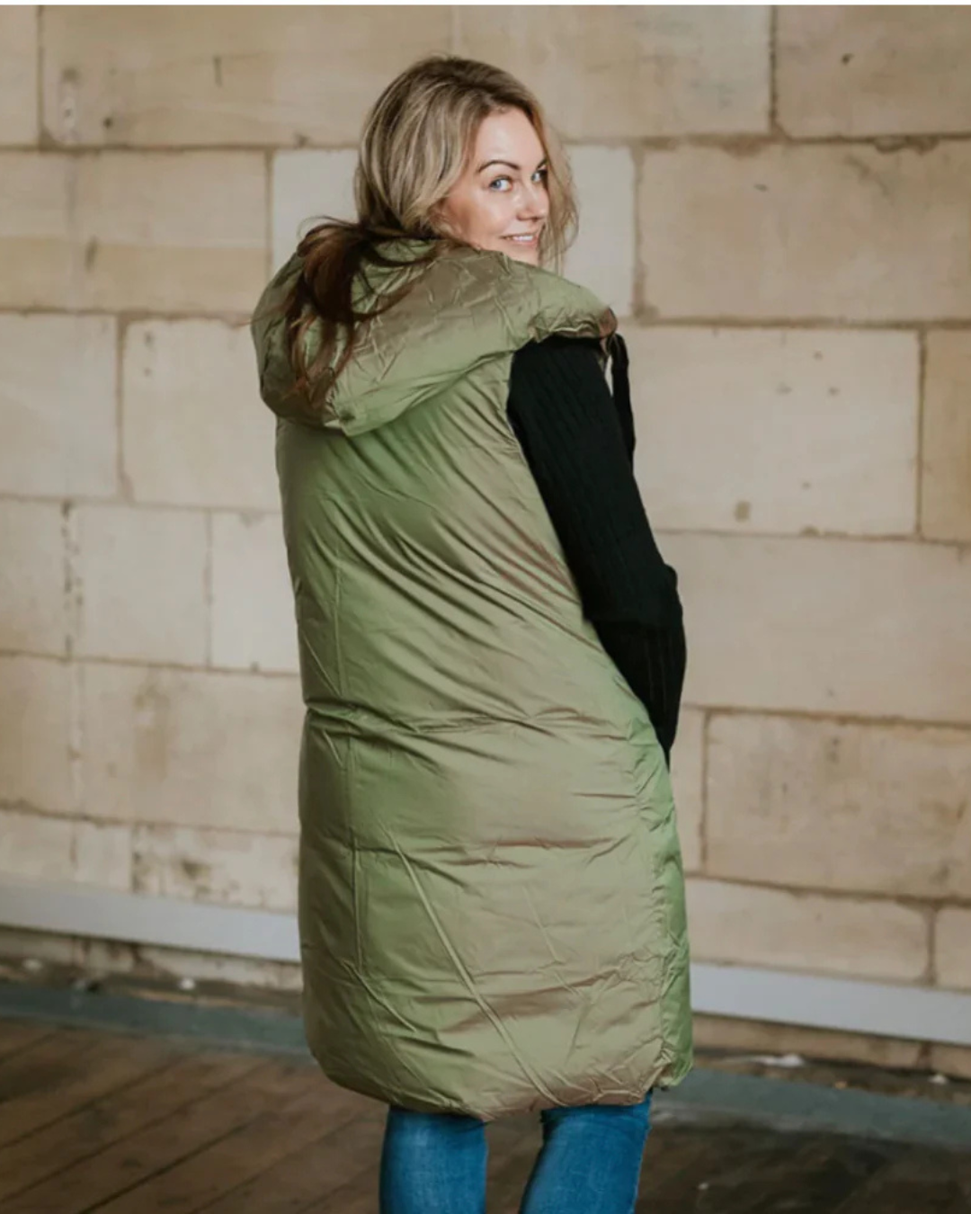 Moke Kyri Long Reversible Vest - Avocado/Black