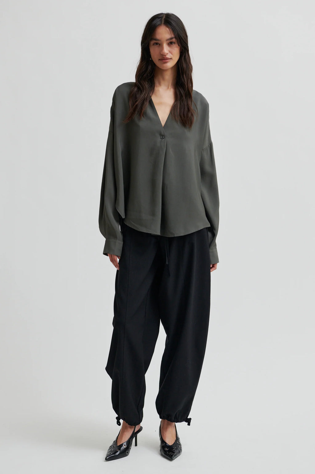 Second Female Timeline Blouse - Beluga