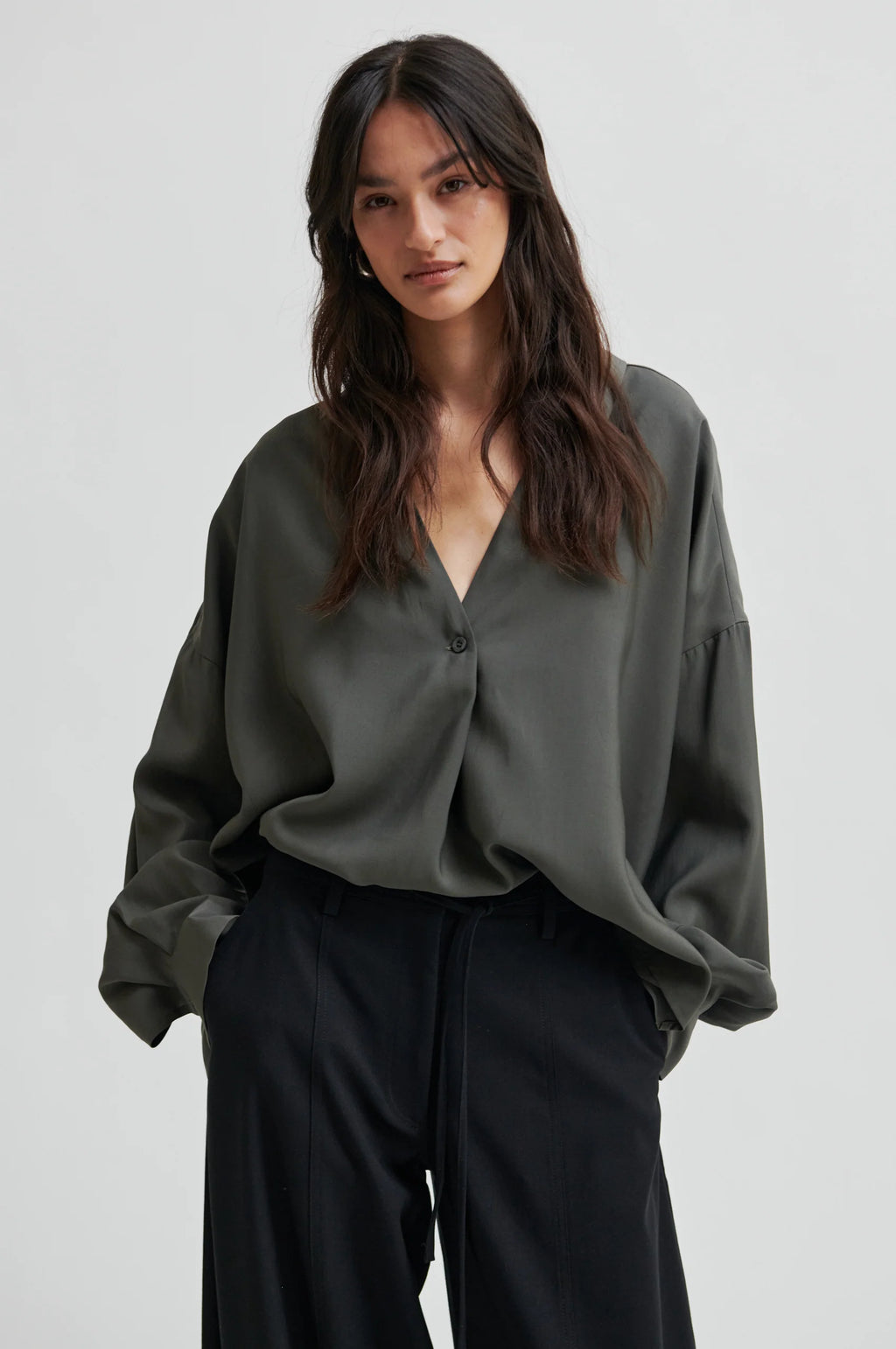 Second Female Timeline Blouse - Beluga