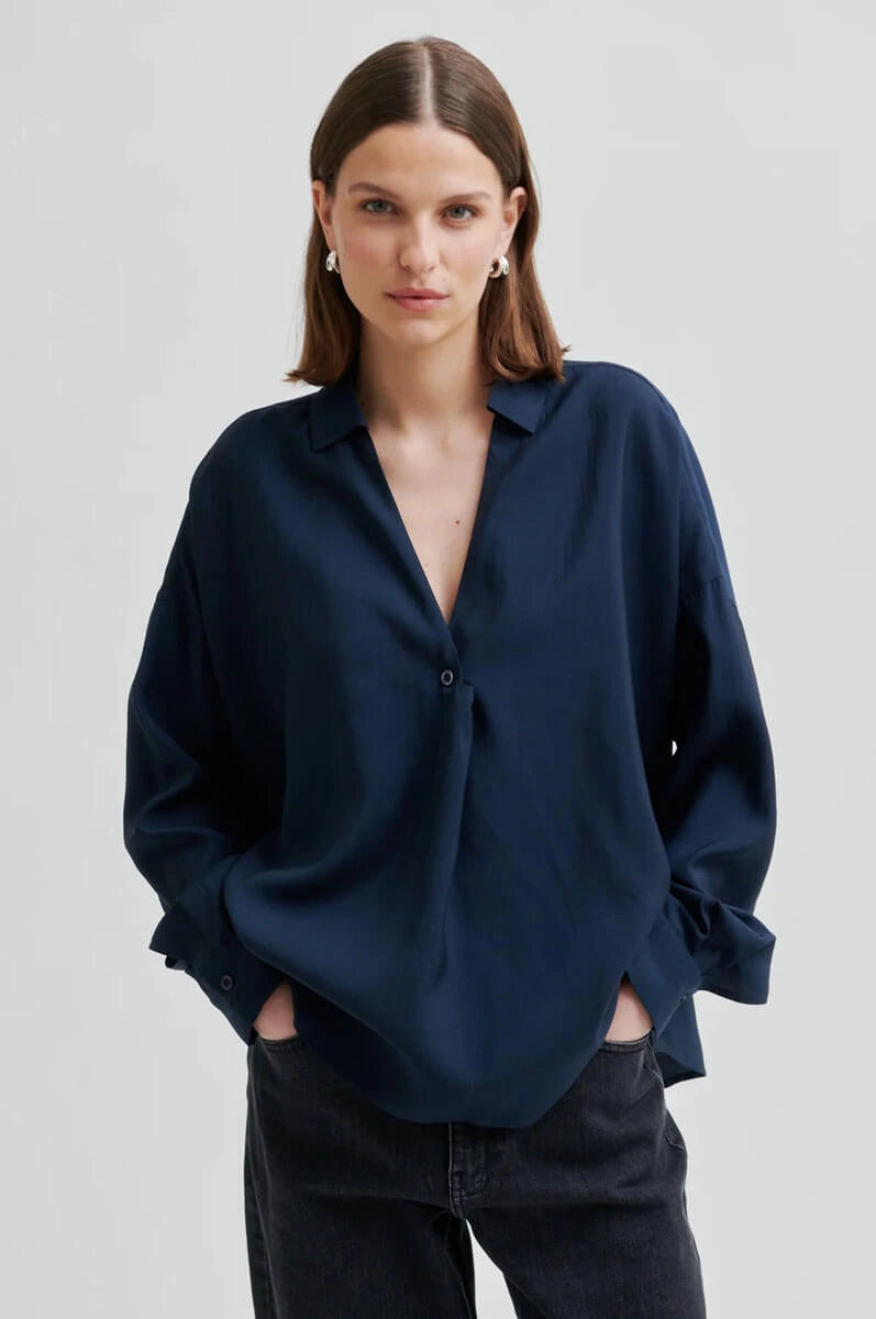 Second Female Timeline Blouse - Carbon