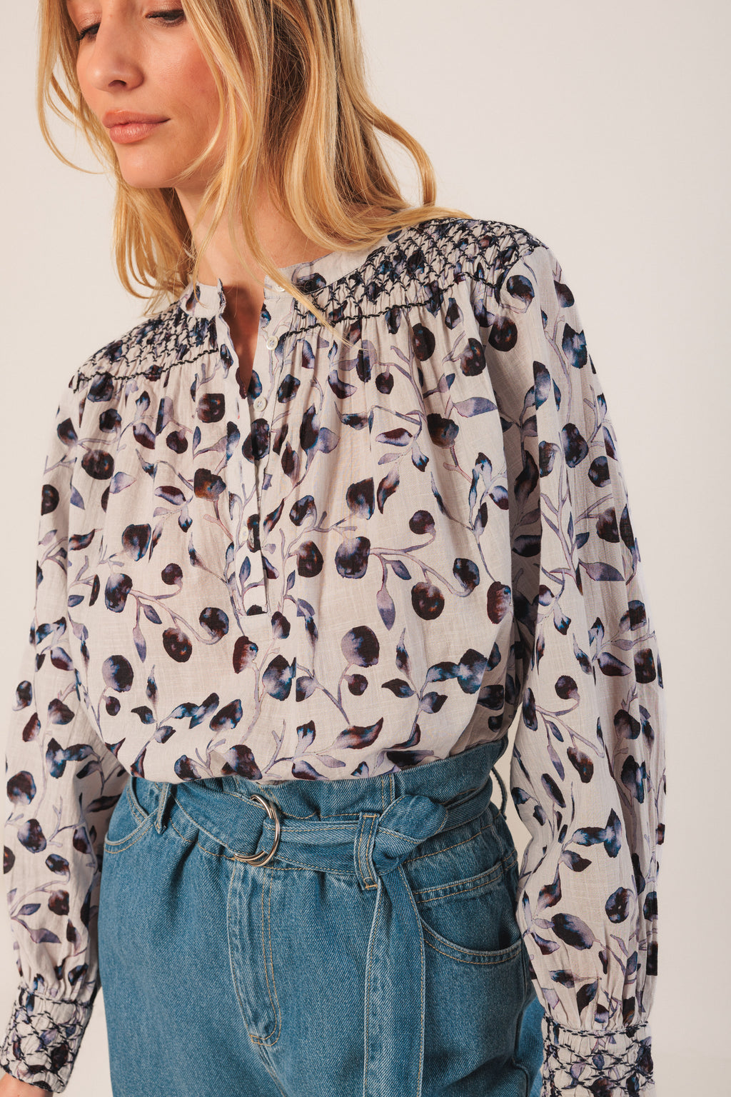 Indi & Cold Smock-Detail Blouse (BK162) - Noche
