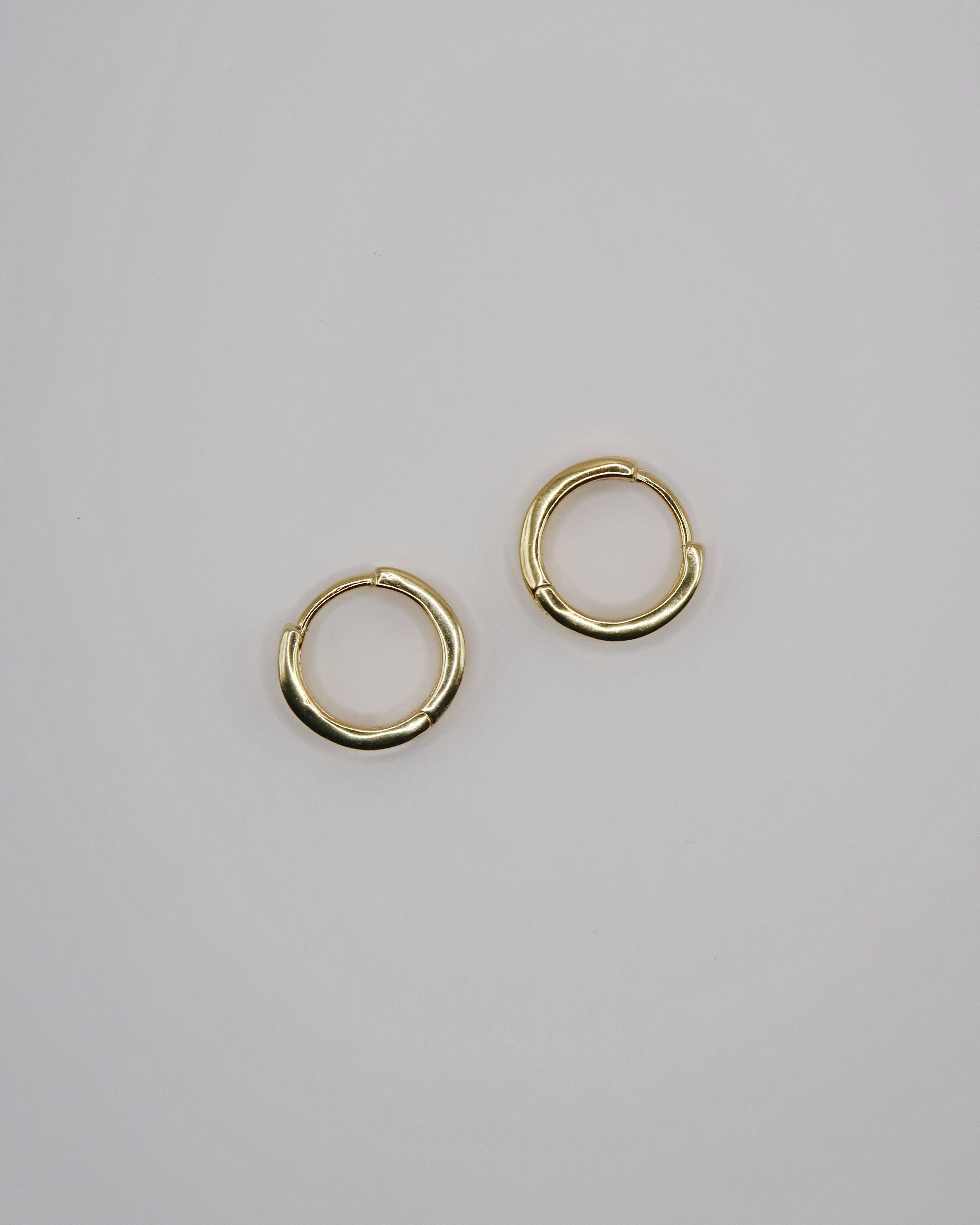 Humbleworks Barrymore Chunky Huggie Earrings - Gold