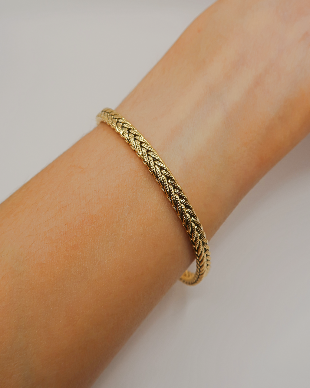 Humbleworks Boyd Herringbone Chain Bracelet - Gold