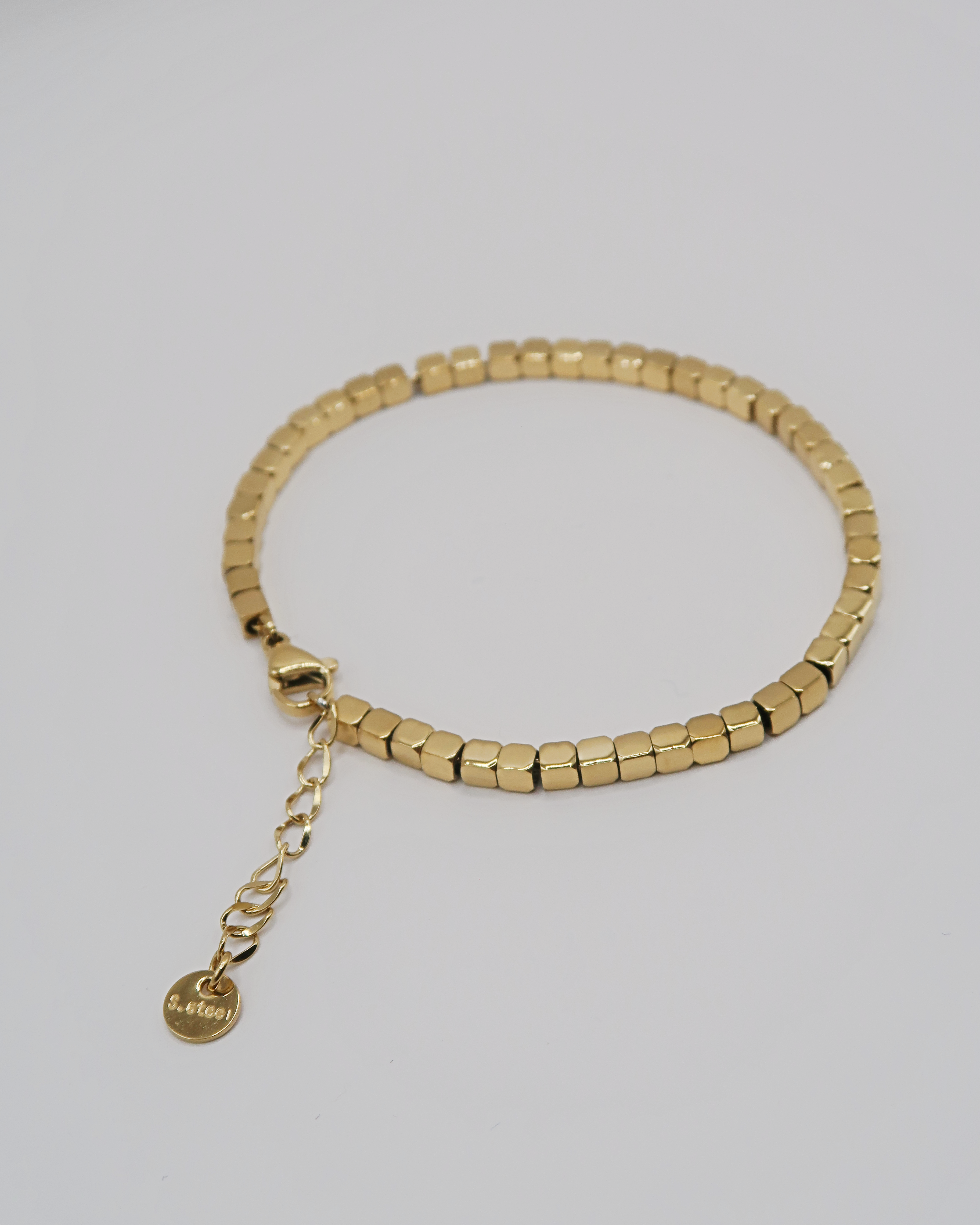Humbleworks Faithful Sqaure Bead Chain - Gold