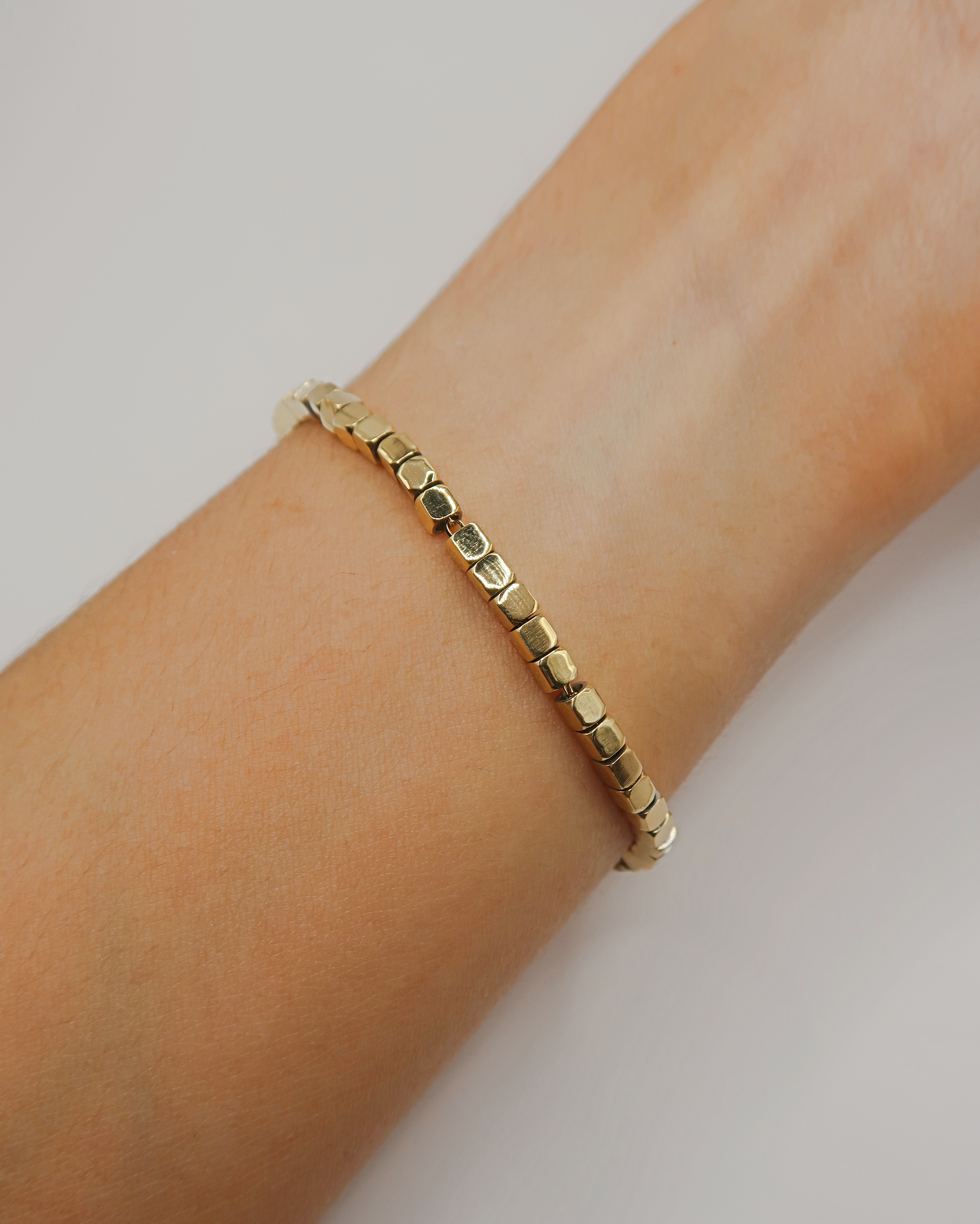 Humbleworks Faithful Sqaure Bead Chain - Gold