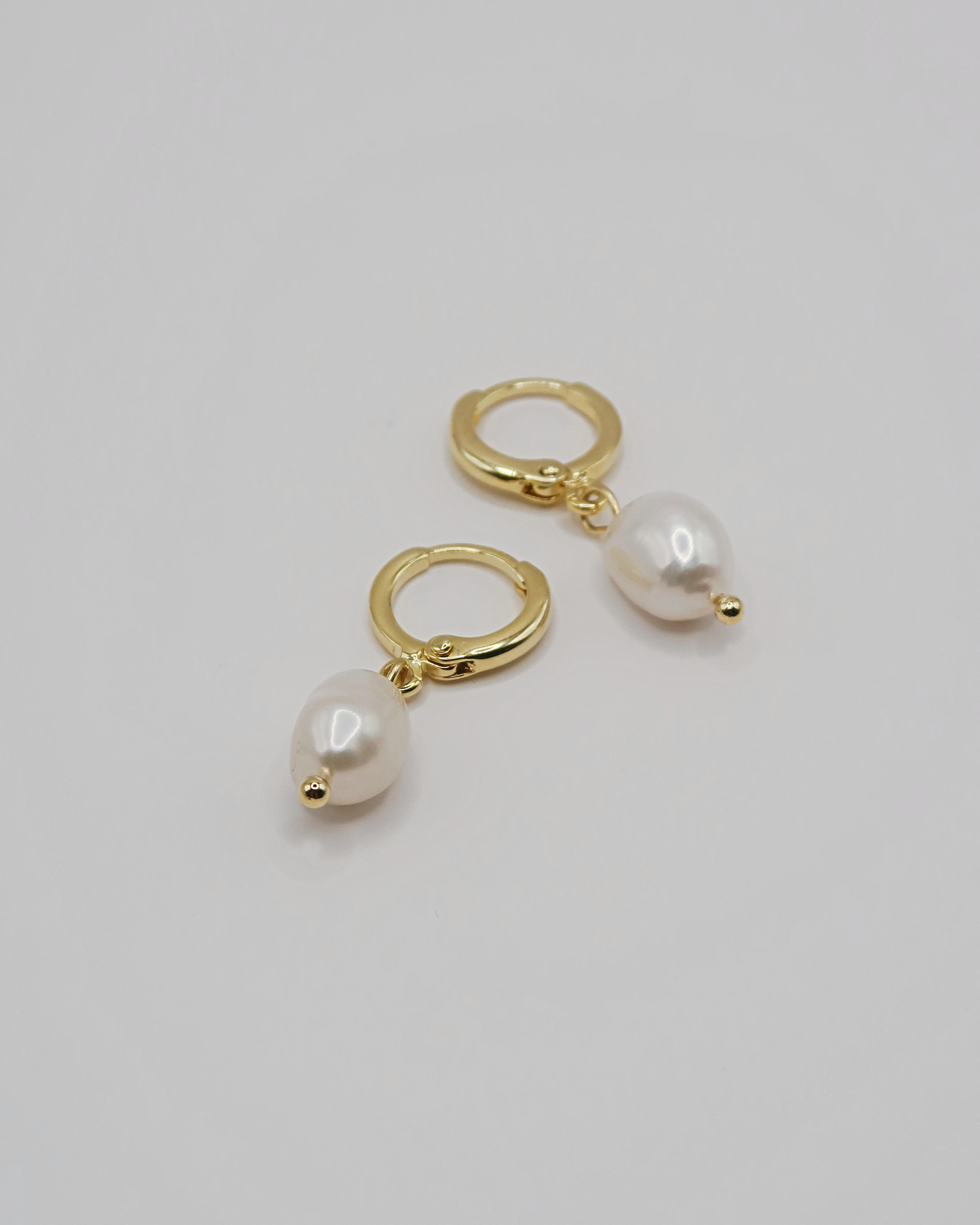 Humbleworks Garbo Freshwater Pearl Earrings - Gold