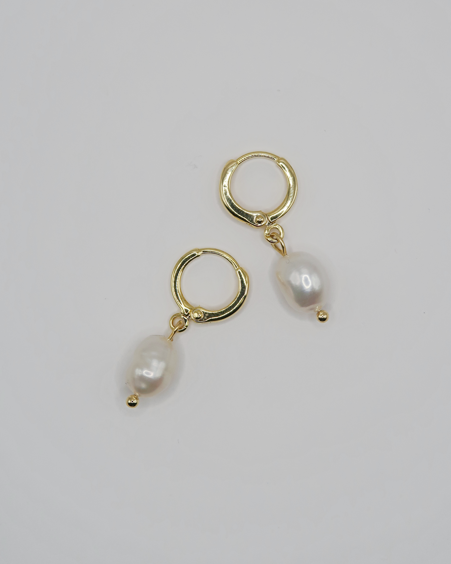 Humbleworks Garbo Freshwater Pearl Earrings - Gold