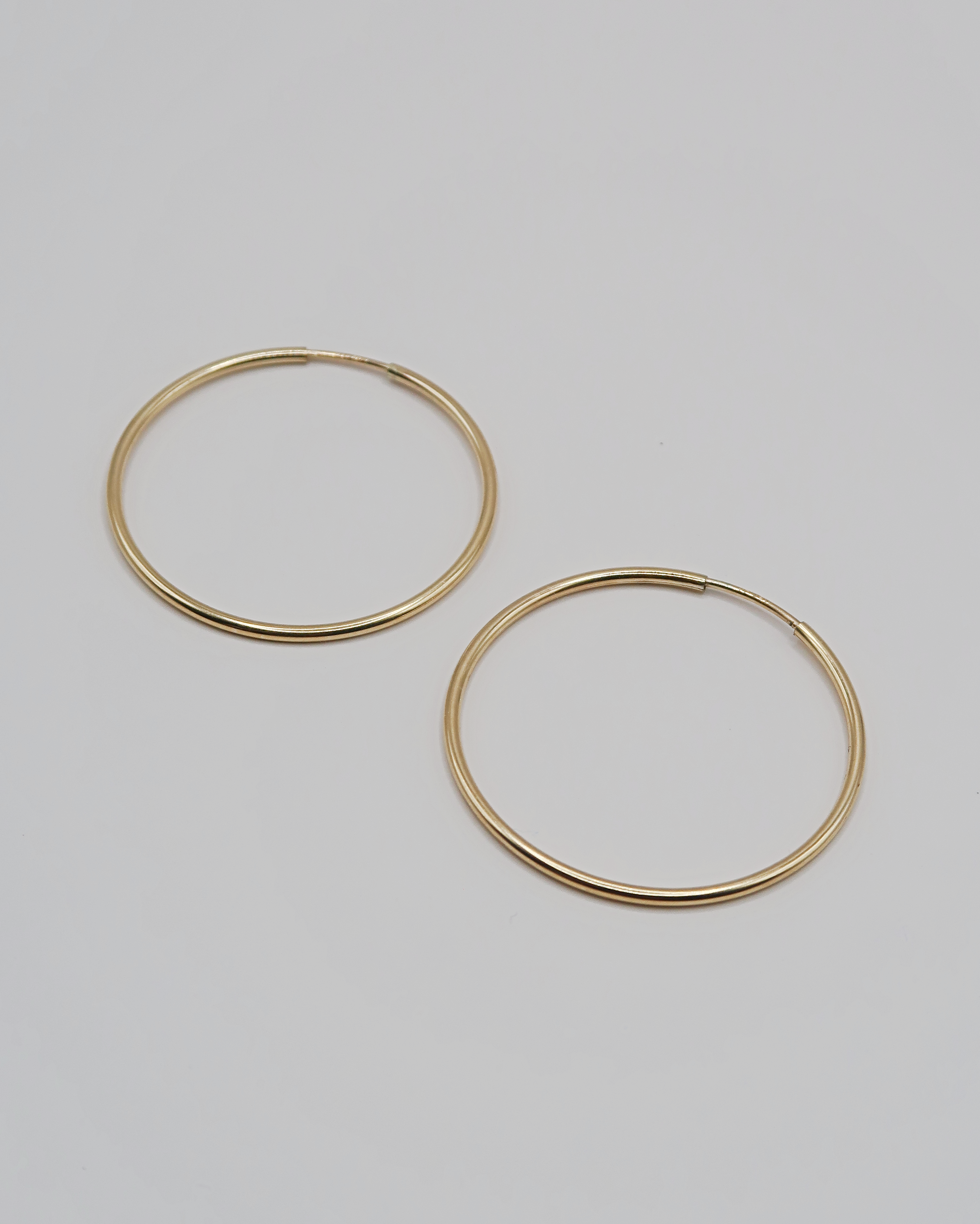 Humbleworks Jolie Fine Hoop 30mm Earrings - Gold