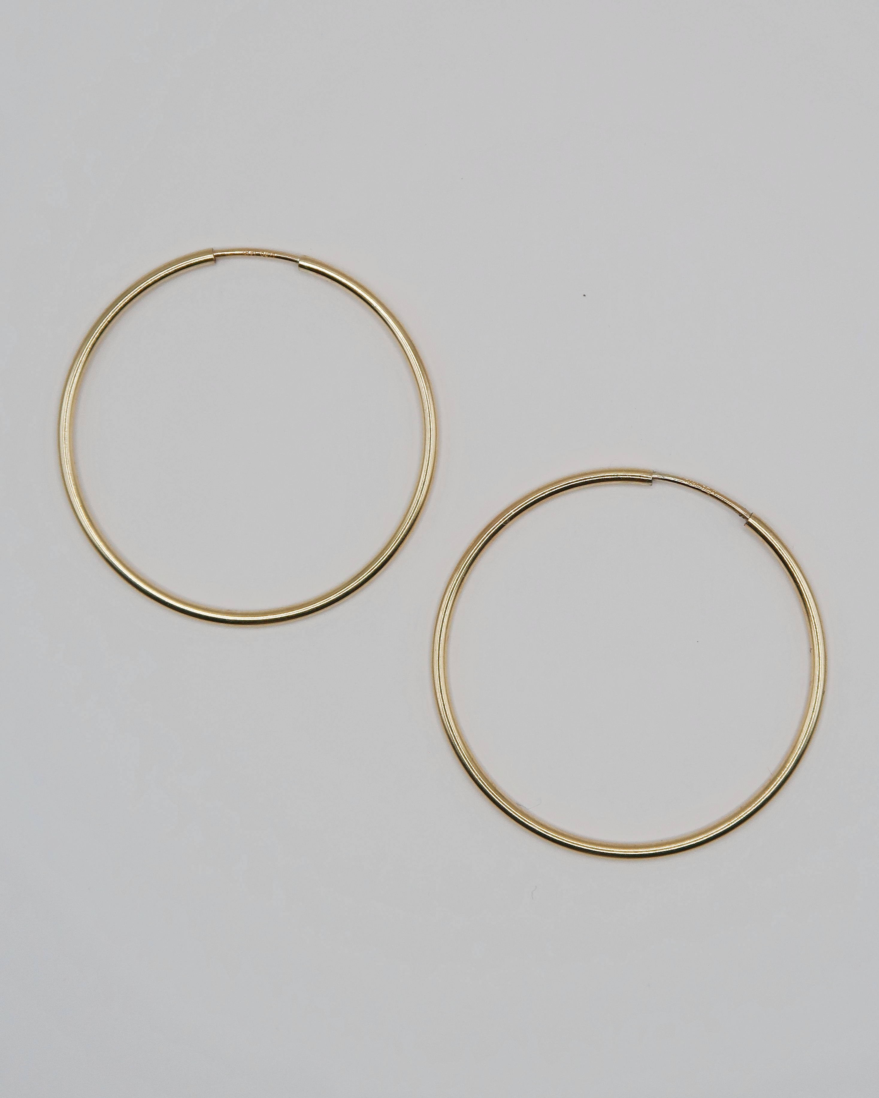 Humbleworks Jolie Fine Hoop 30mm Earrings - Gold
