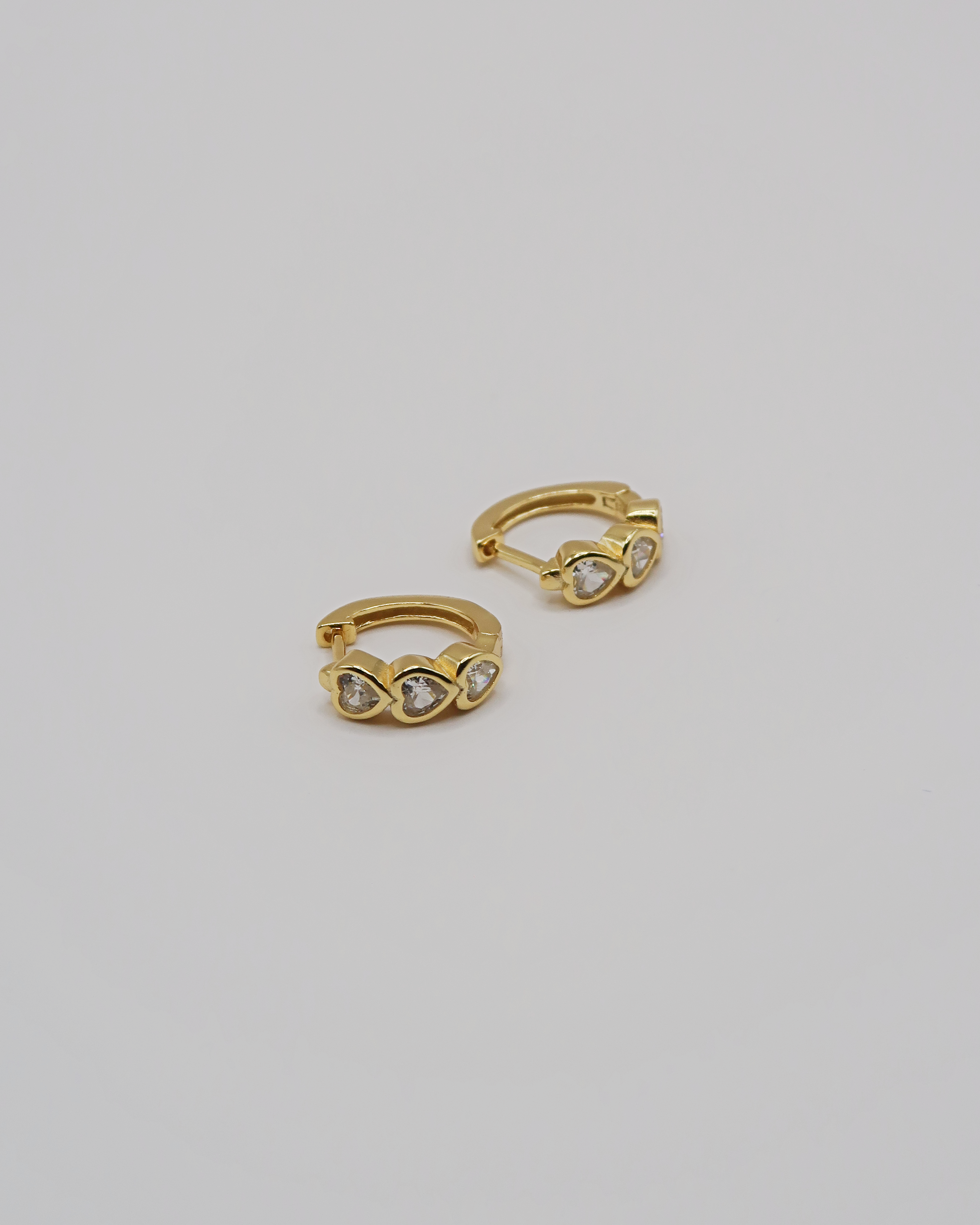 Humbleworks Swank Zircon Heart Earrings - Gold