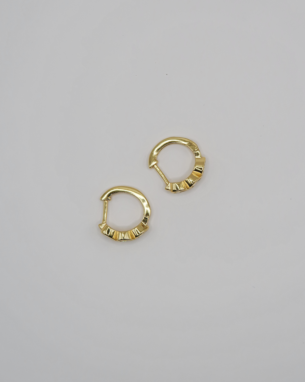 Humbleworks Swank Zircon Heart Earrings - Gold