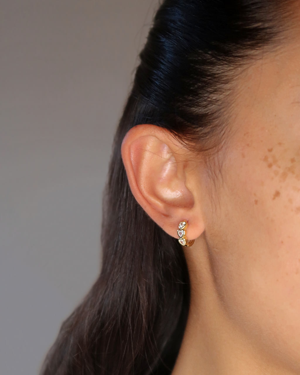 Humbleworks Swank Zircon Heart Earrings - Gold