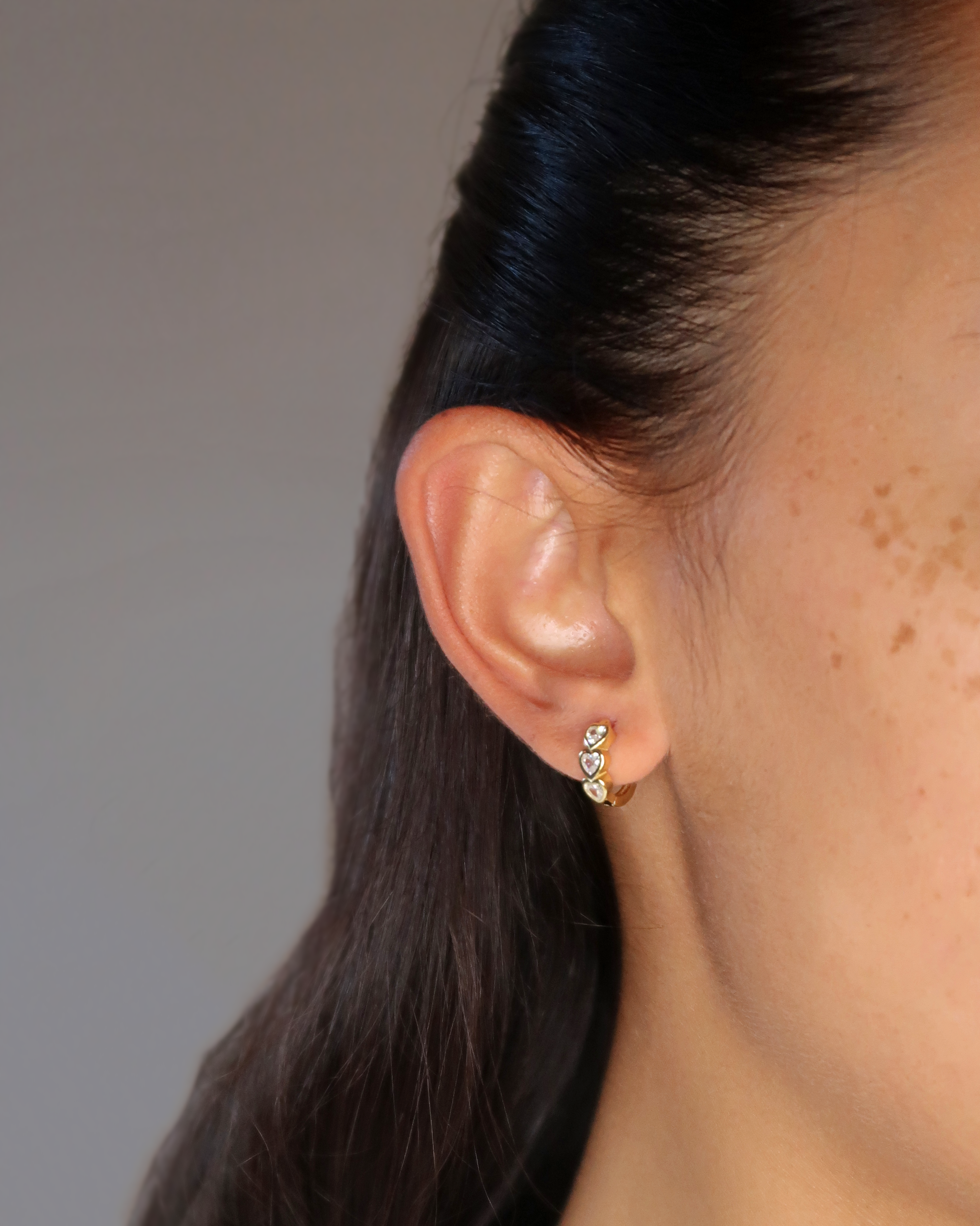 Humbleworks Swank Zircon Heart Earrings - Gold