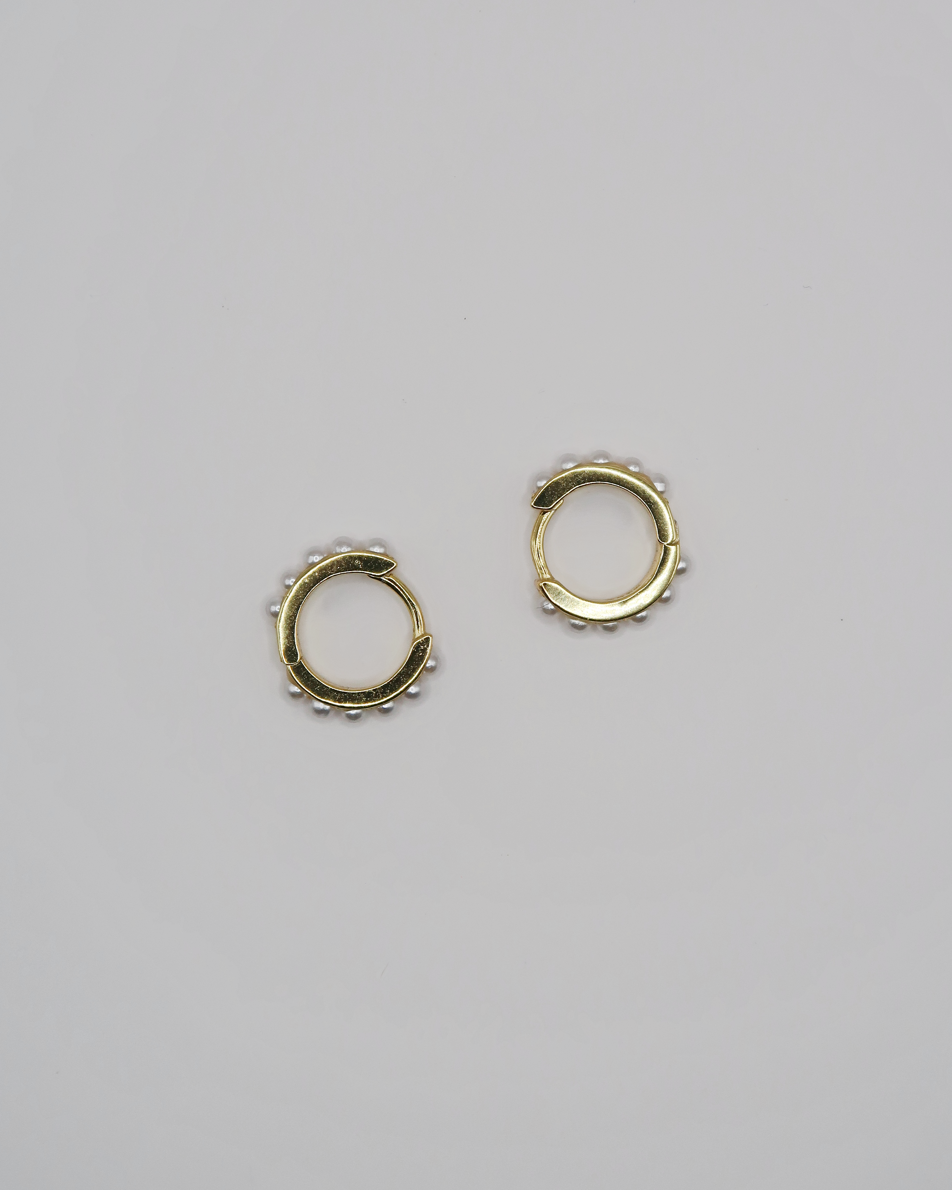Humbleworks Thurman Pearl Huggie Earrings - Gold