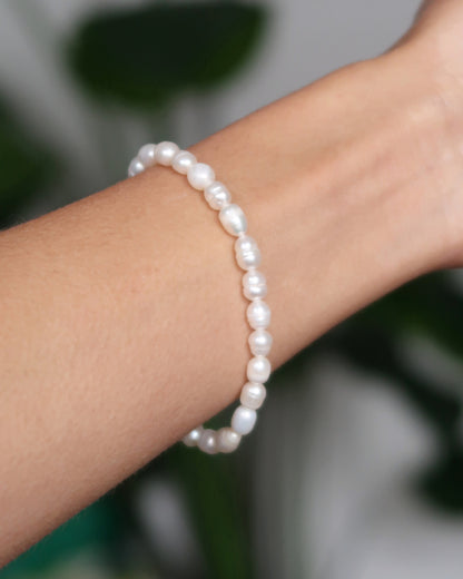Maya Melbourne Rice Pearl Bracelet Small - Silver Clasp
