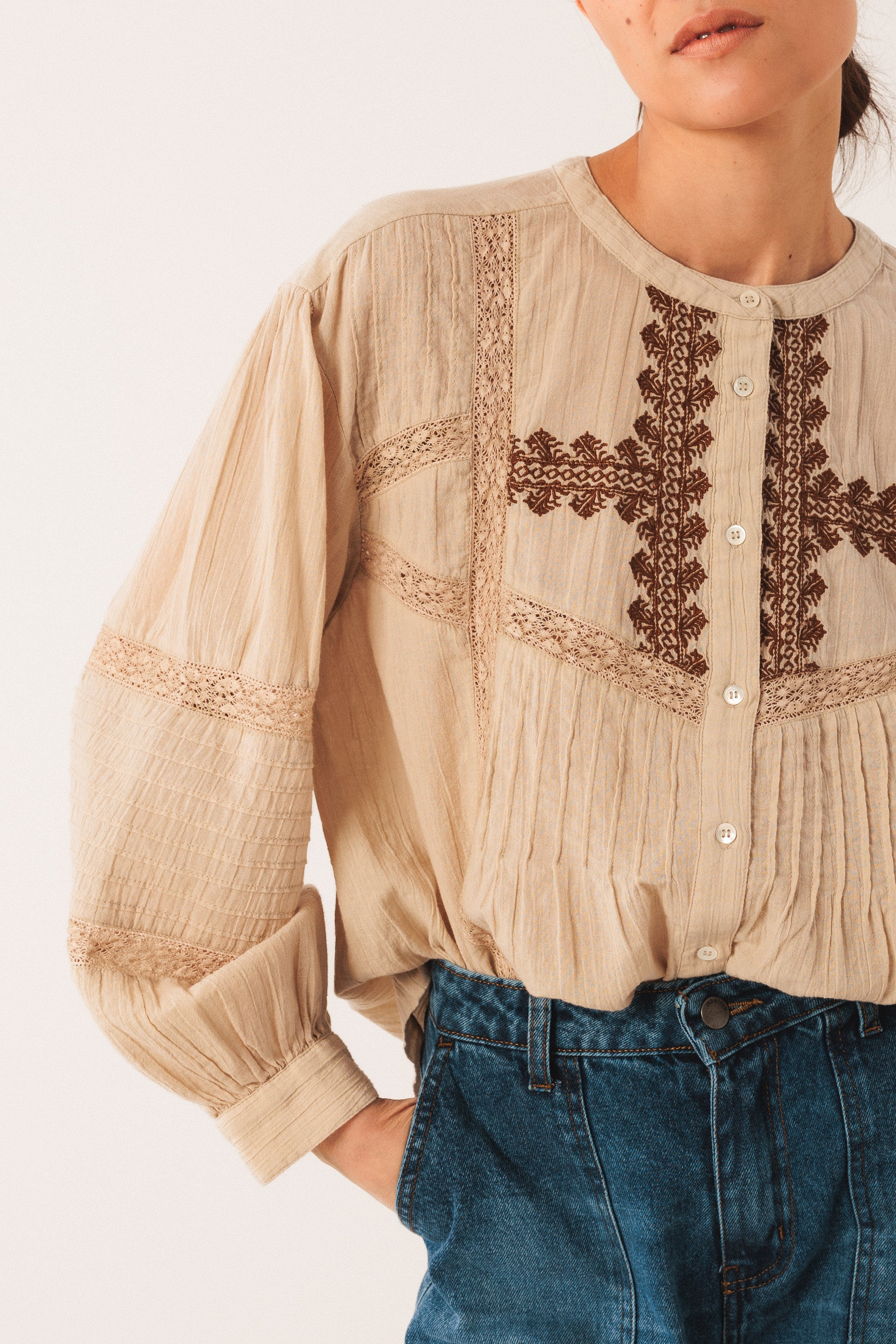 Indi & Cold Embroidered Shirt (KI220) - Piedra