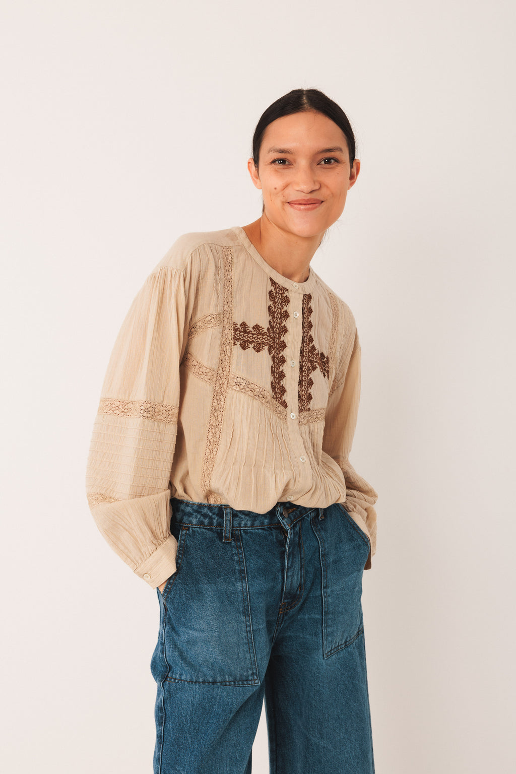Indi & Cold Embroidered Shirt (KI220) - Piedra