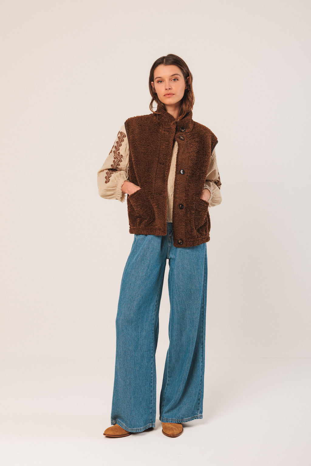 Indi & Cold Reversible Teddy Vest (MT671) - Chocolate