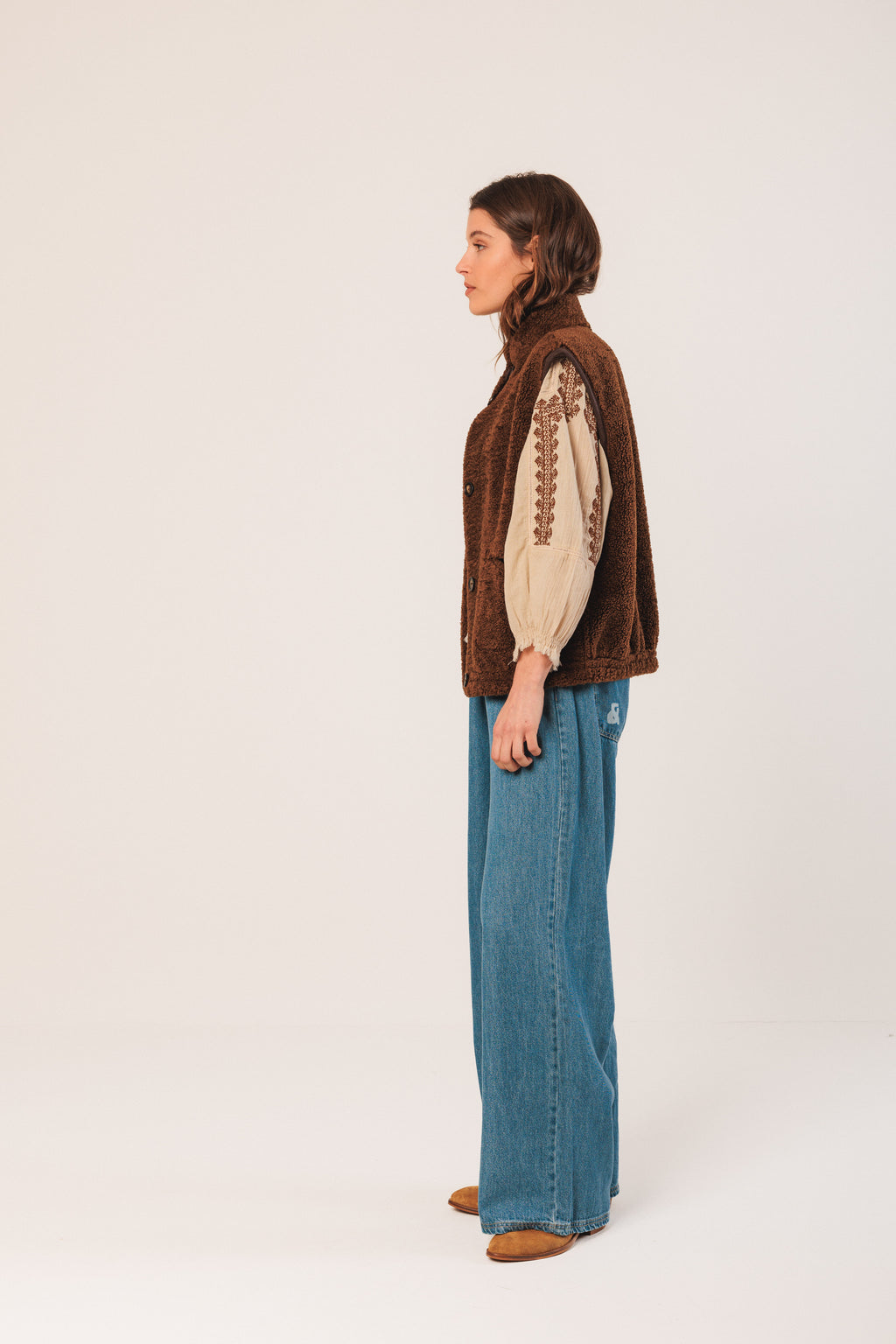 Indi & Cold Reversible Teddy Vest (MT671) - Chocolate