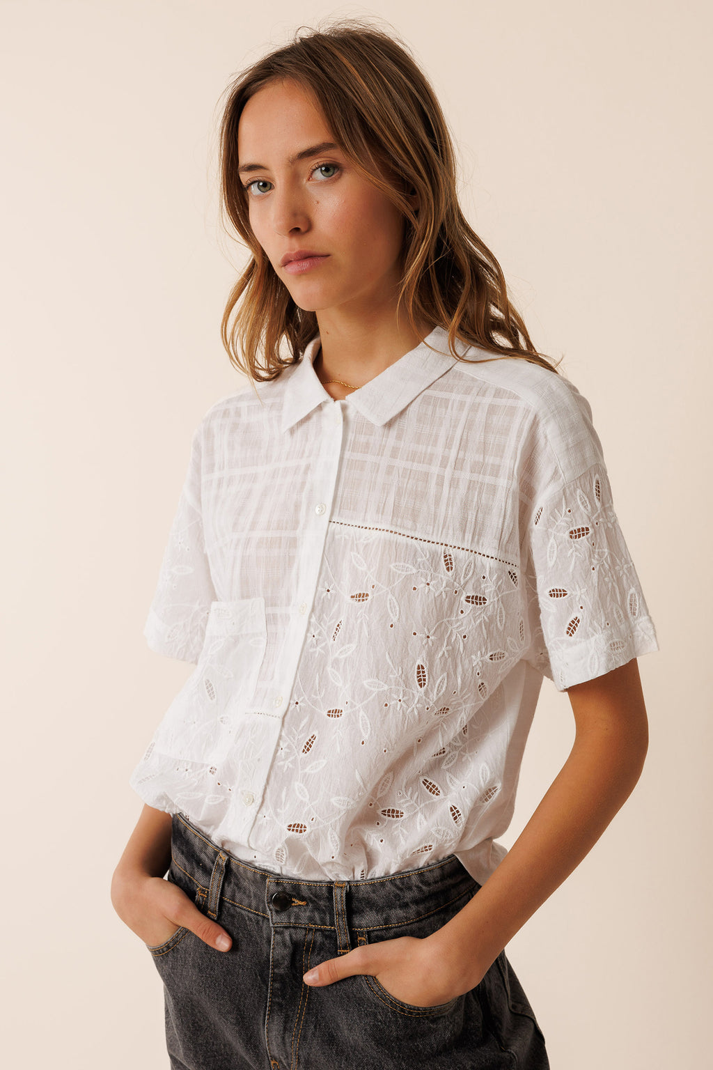 Indi & Cold Combined Embroidery Shirt (SK350) - Blanco