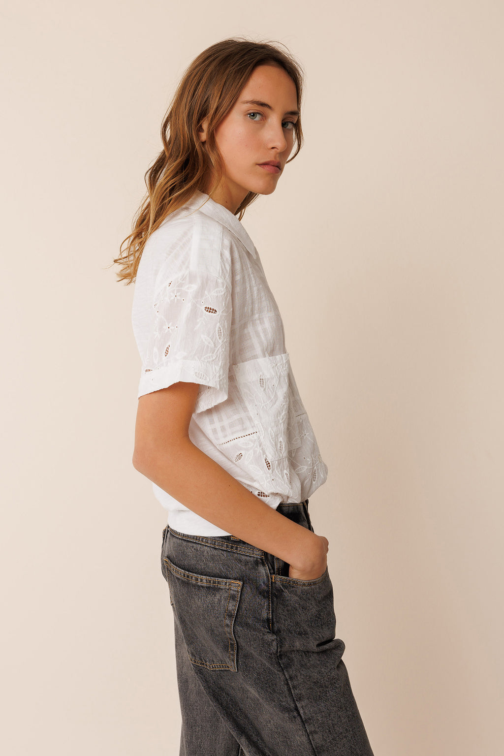 Indi & Cold Combined Embroidery Shirt (SK350) - Blanco