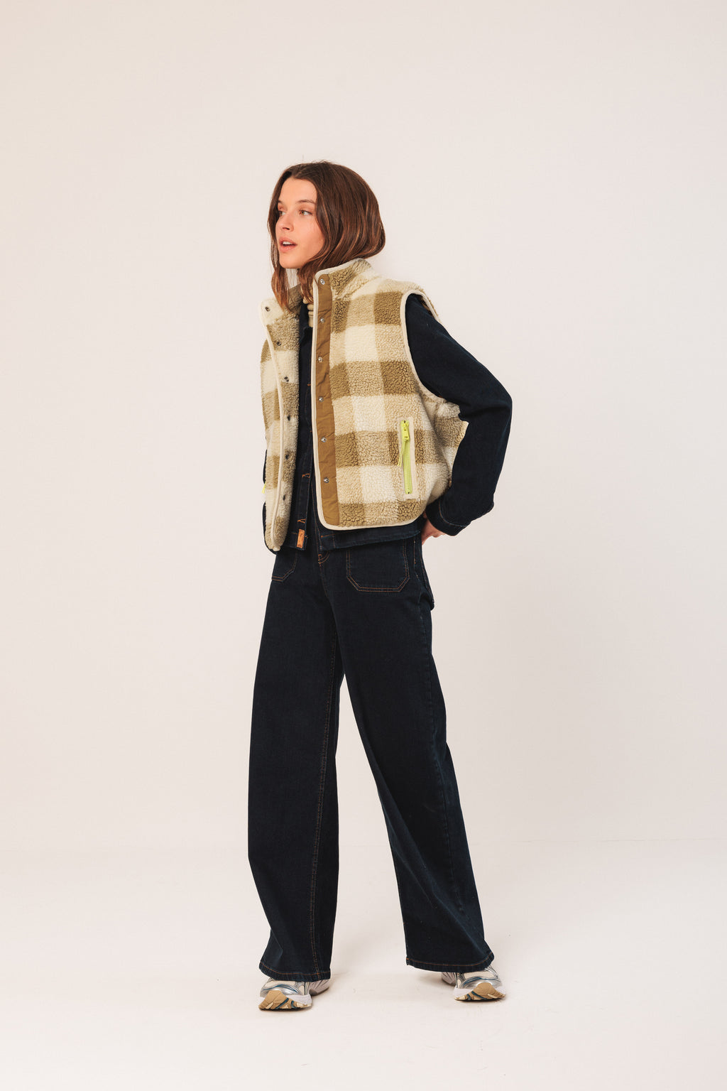 Indi & Cold Teddy Plaid Vest (ST640) - Oliva