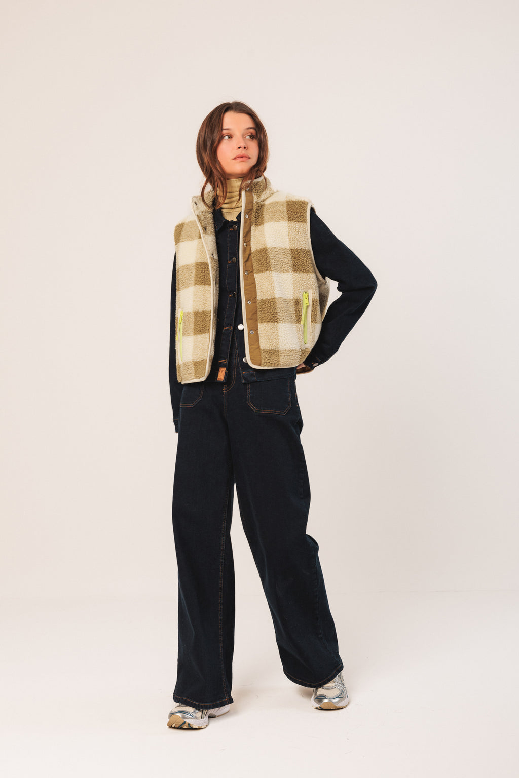 Indi & Cold Teddy Plaid Vest (ST640) - Oliva