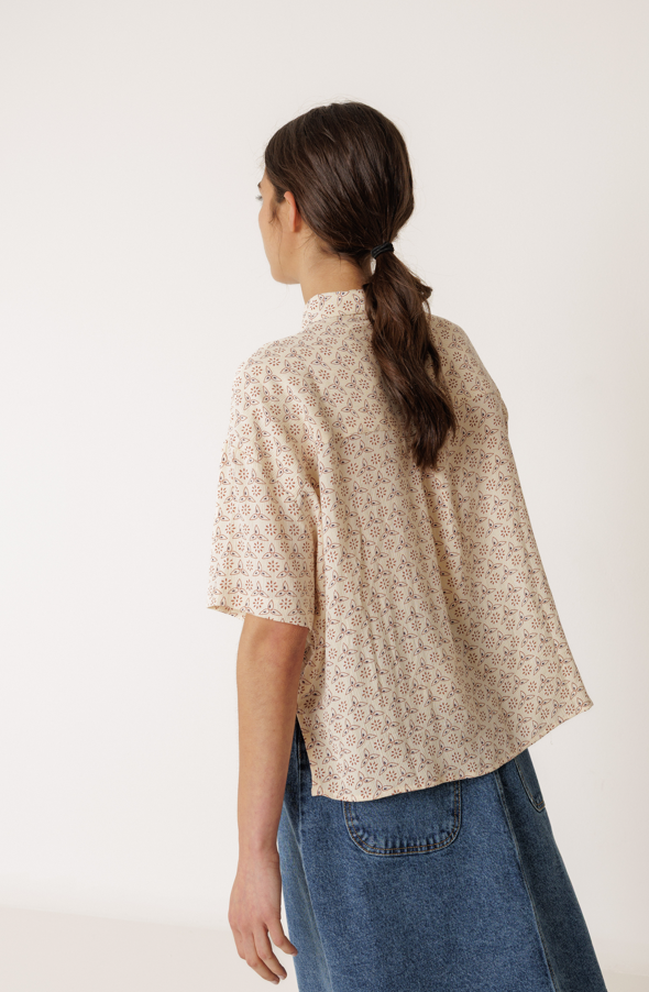 Indi & Cold S26 MI142 Oversize Block-Print Shirt