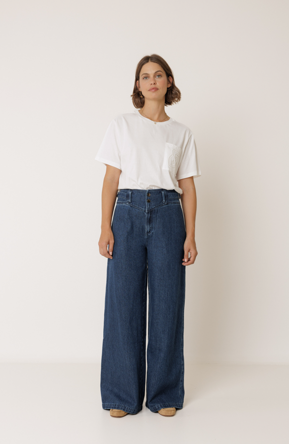 Indi & Cold S26 NM426 Pocket Logo Tee